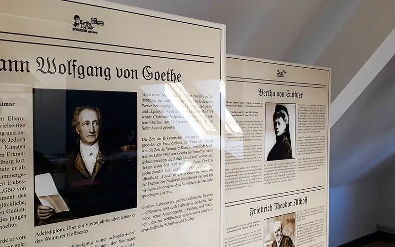 acrylglasdruck stele plattendruck ausstellung