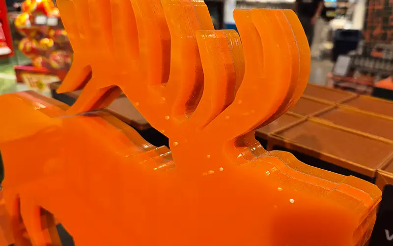 acryllogo glaenzend sandwich mehrschicht profilbuchstaben retail