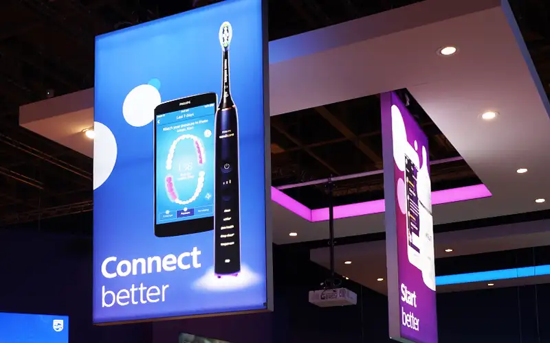 aufsteller plattendruck alurahmen beleuchtet messe textildruck