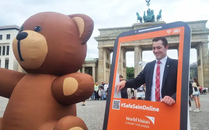 aufsteller selfie rahmen social media instagram facebook tik tok fotorahmen plattendruck