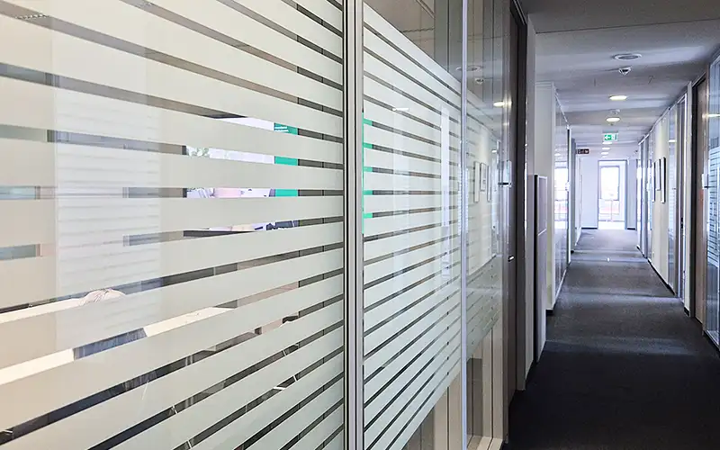 buero glassichtschutz glasdekorfolie folierung