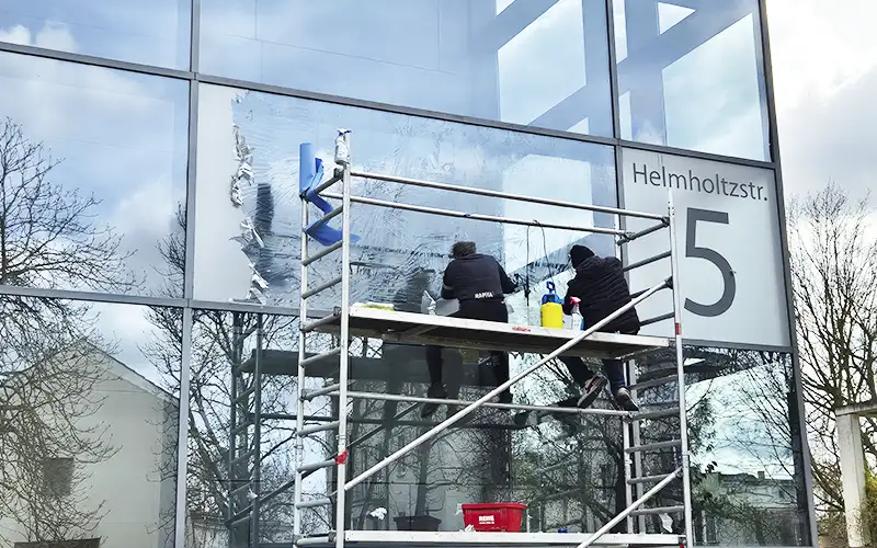 demontage entfolierung defolierung folien aufkleber beschriftung folierung