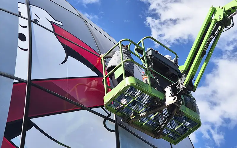 lochfolien-fensterfolien-foliendruck digitaldruck montage folien aussenwerbung outdoor foliendruck montage folierung