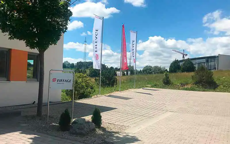 hissfahnen ohne ausleger fahnendruck fahnen schilder office folierungen produktion textildruck referenz