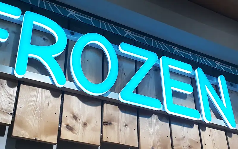 front-und-seiten-leuchtbuchstaben-profilbuchstaben front und seiten leuchtbuchstaben profilbuchstaben