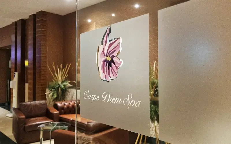 glasdekorfolie glastuer digitaldruck beschriftung folierung