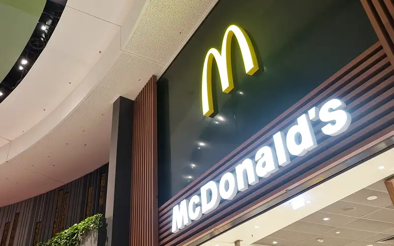 leuchtlogo frontleuchter profilbuchstaben