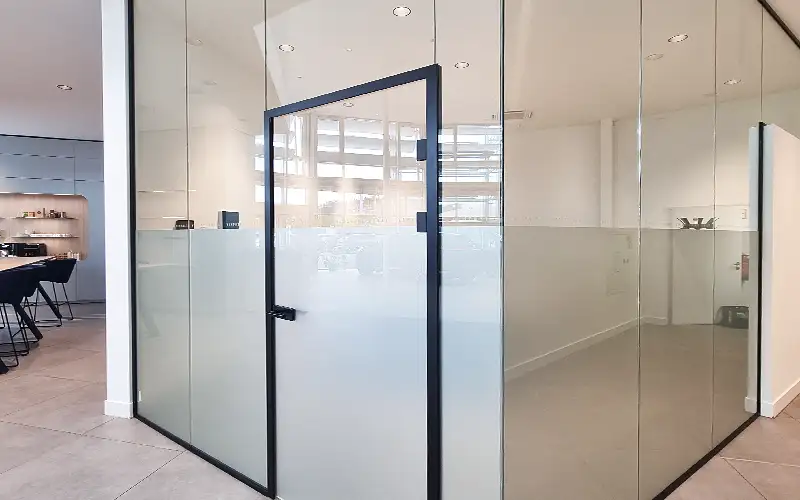 office glasflaechen sichtschutz glasdekorfolie folierung