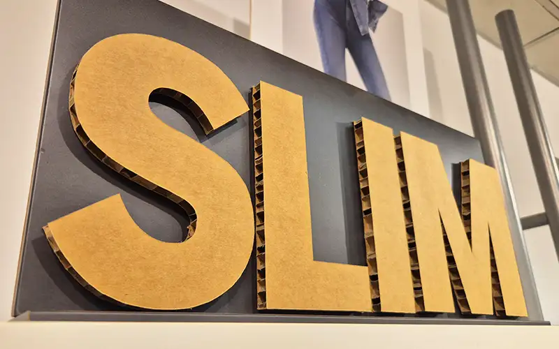 aluverbundplatte dibond material plattendruck pappbuchstaben reboard wabenpappe profilbuchstaben retail