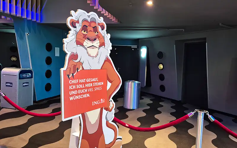 point of sale aufsteller reboard wabenpappe b1 brandschutzzertifiziert rueckenstuetze plattendruck