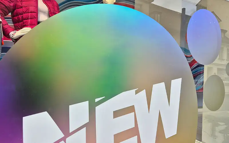 schaufenster spezial folie beschriftung folierung pos retail