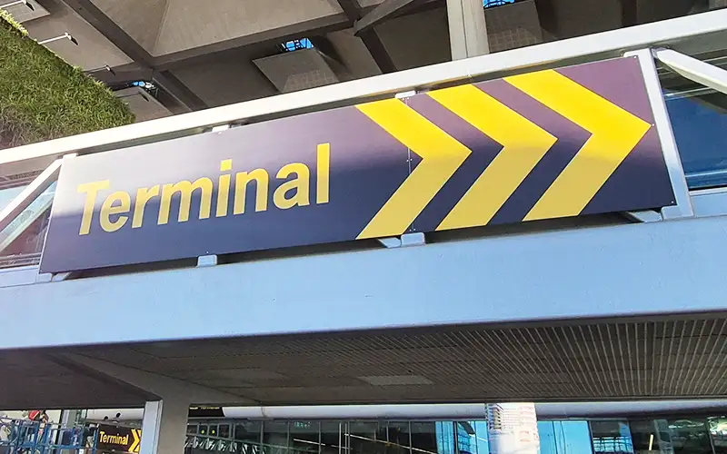 schild dibond druck leitsystem plattendruck