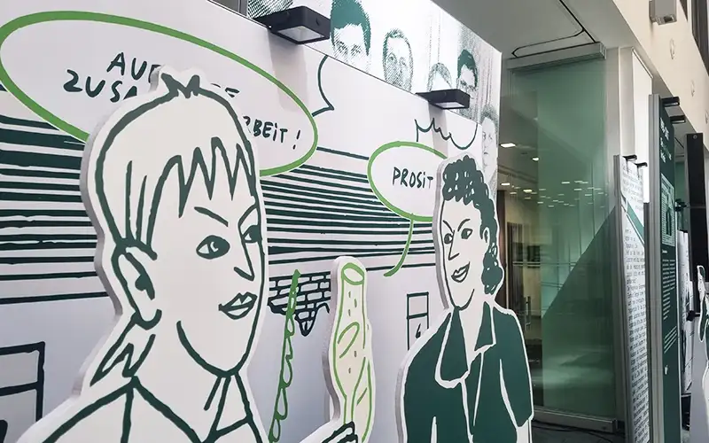 wanderausstellung aufsteller framelessrahmendruck leichtschaumplatten bedruckt plattendruck