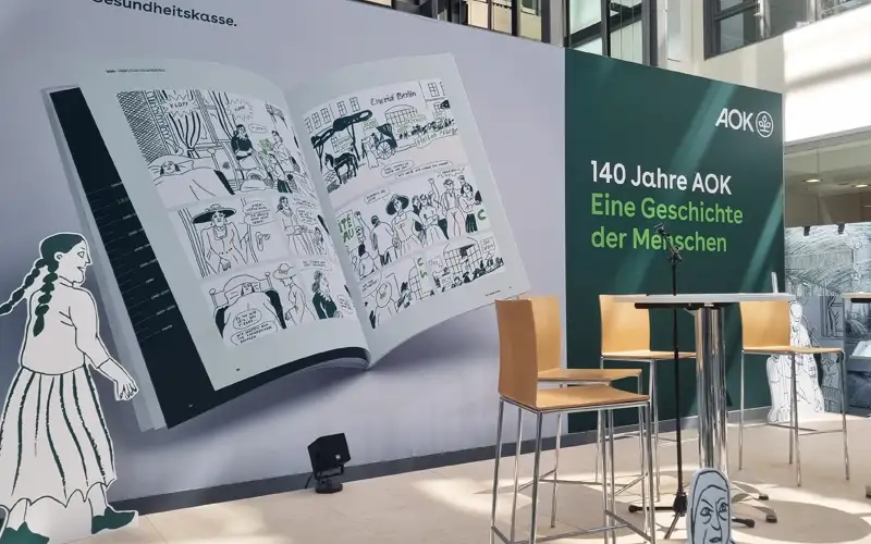 wanderausstellung-rueckwand-aufsteller-textildruck-referenz wanderausstellung rueckwand aufsteller textildruck referenz